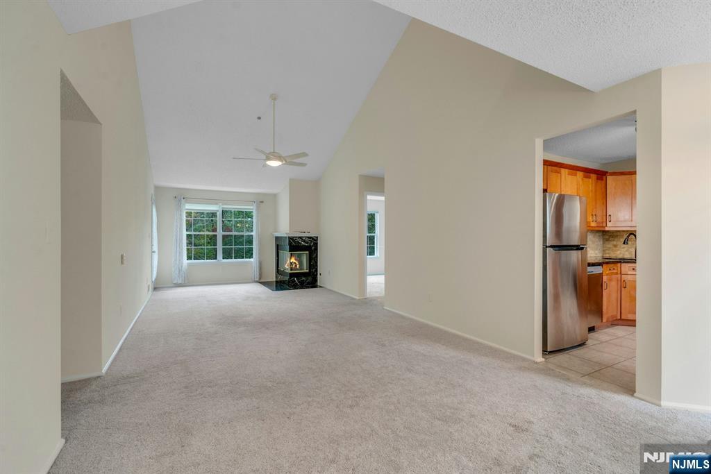 1121 Hyde Park Court