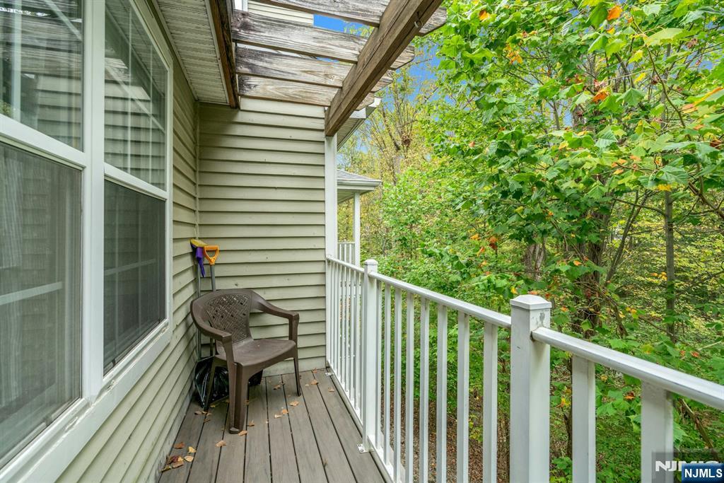 1121 Hyde Park Court