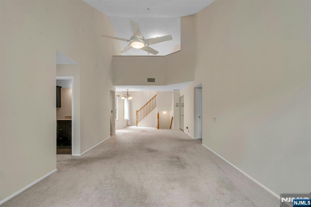 1121 Hyde Park Court