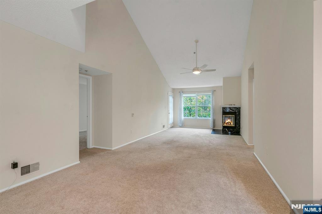 1121 Hyde Park Court