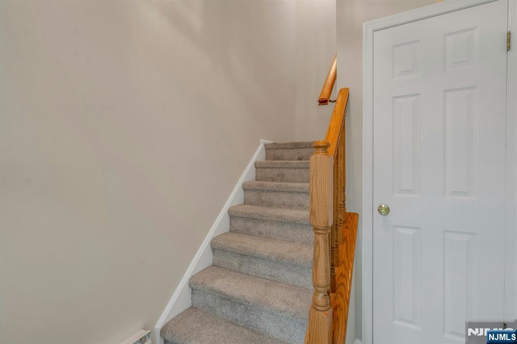 1121 Hyde Park Court