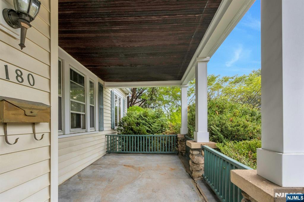 180 Washington Avenue