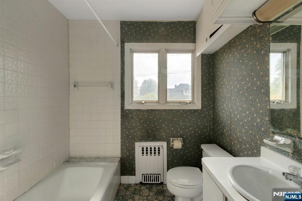 180 Washington Avenue