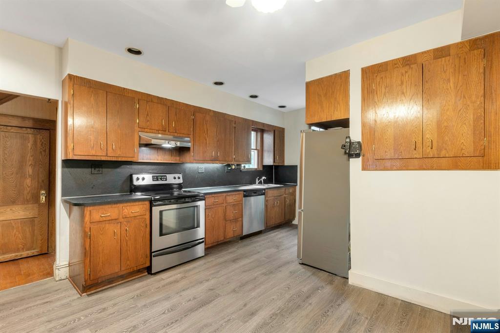 180 Washington Avenue