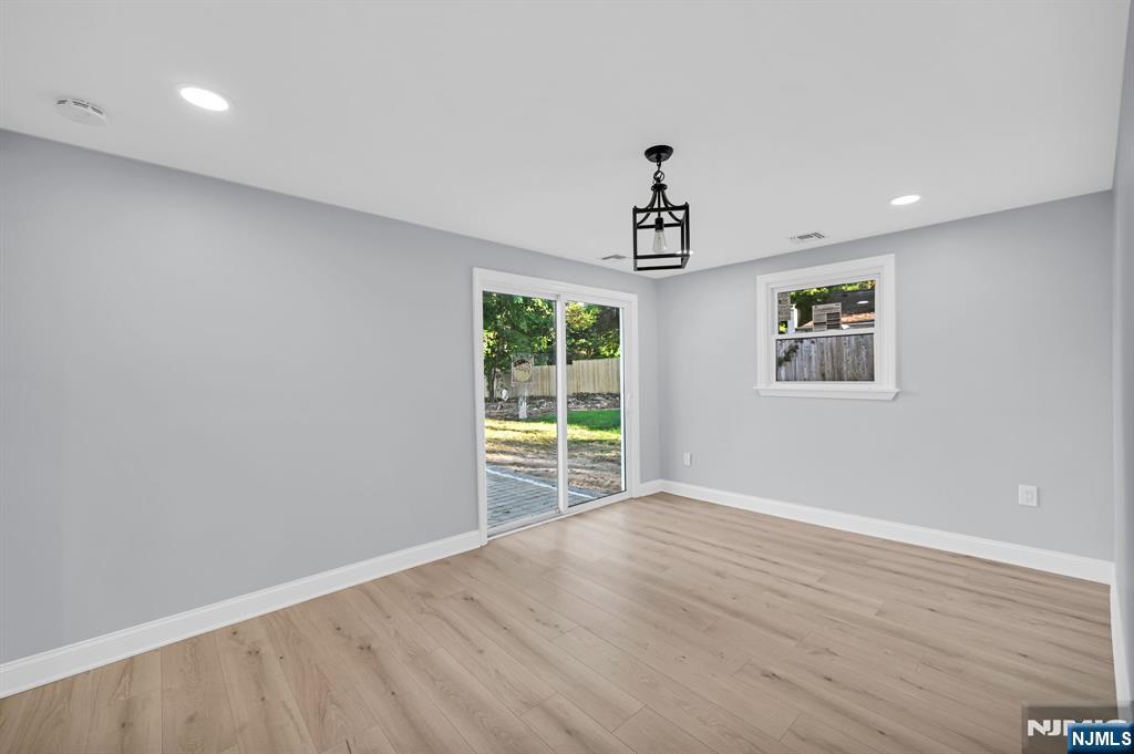 16 2nd Avenue