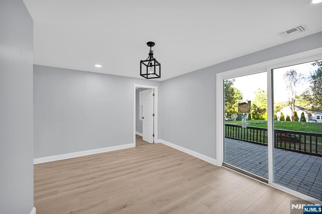 16 2nd Avenue