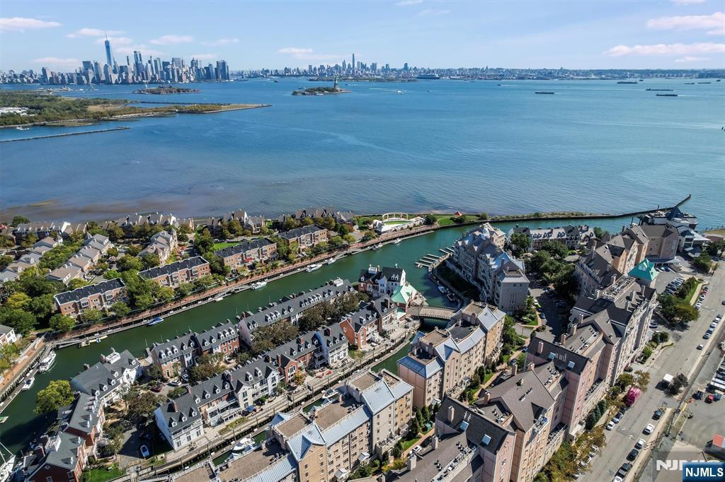 207 Shearwater Court 14