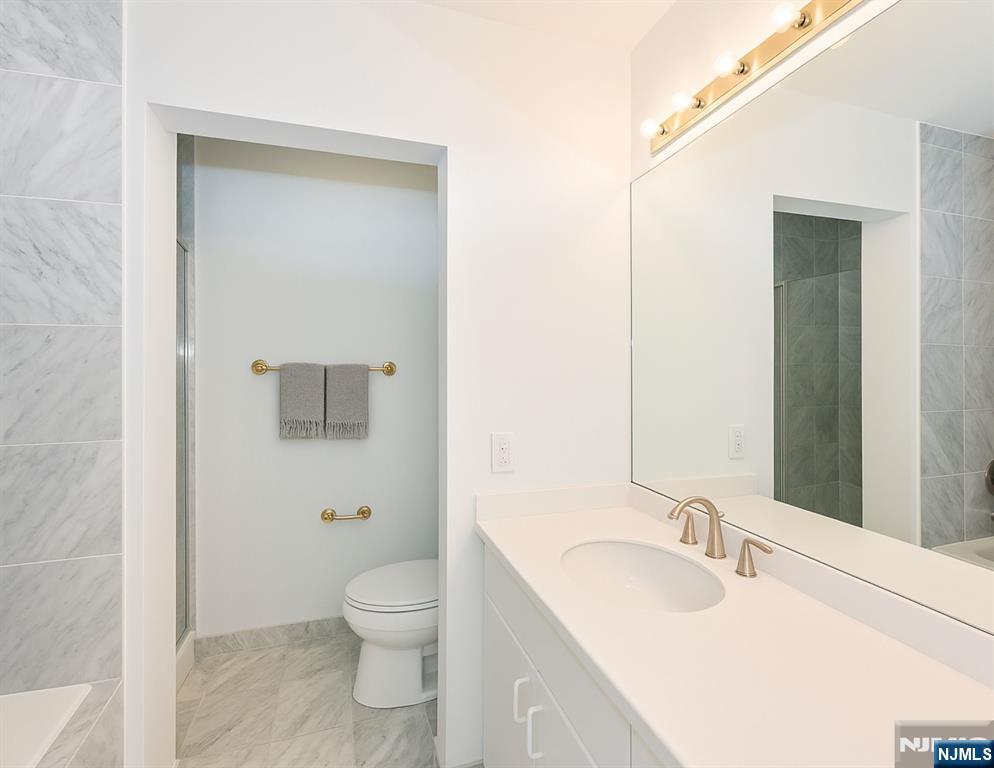 207 Shearwater Court 14