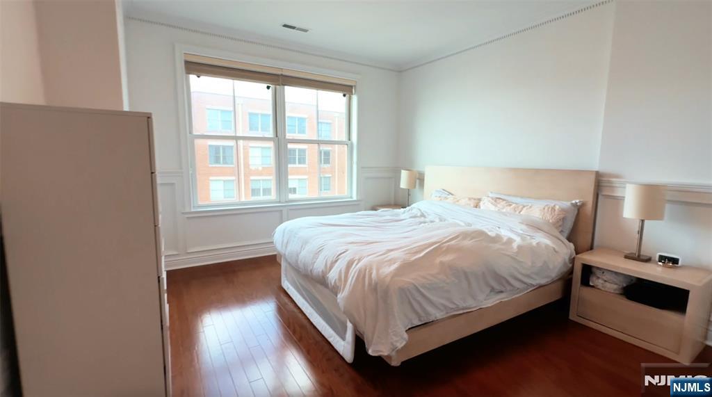 22 Ave At Port Imperial 403