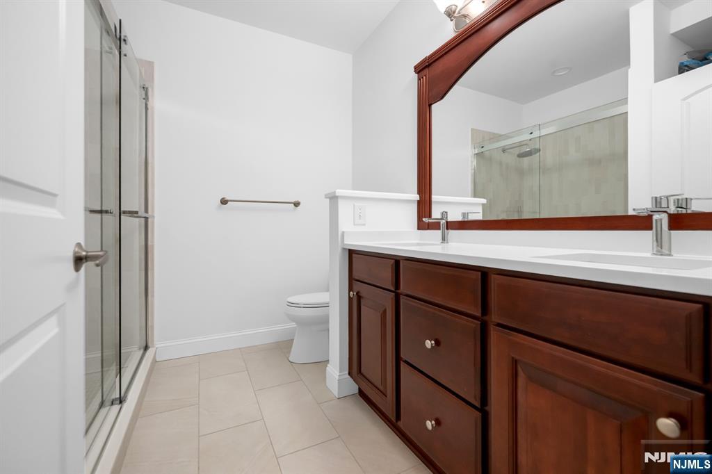 22 Ave At Port Imperial 403