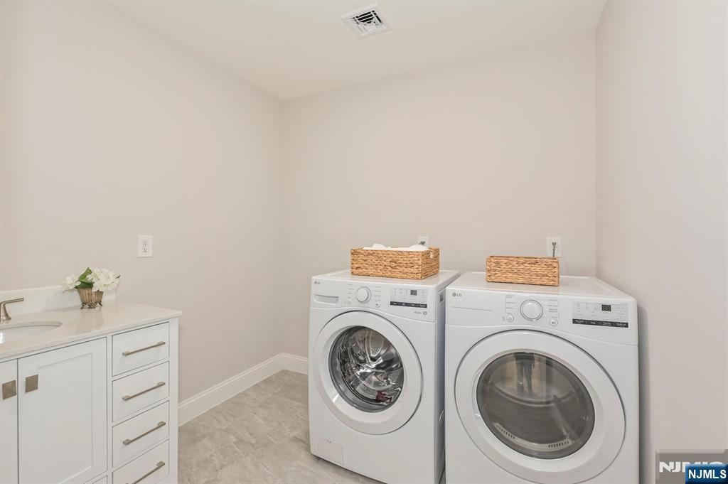 174 Upper Saddle River Road