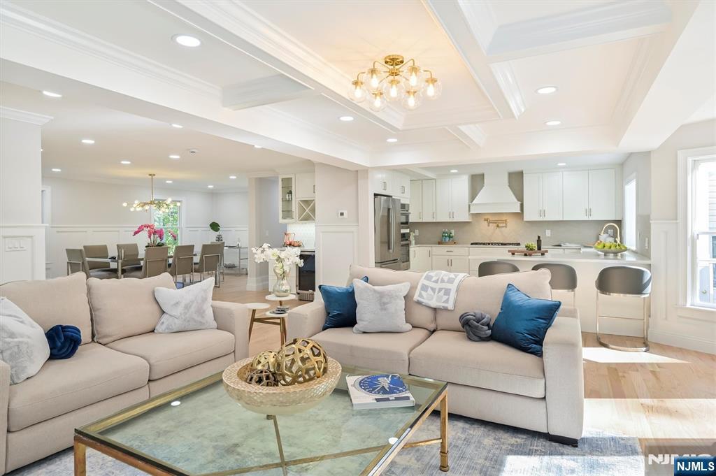 174 Upper Saddle River Road