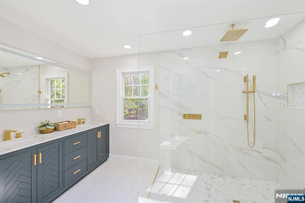 174 Upper Saddle River Road