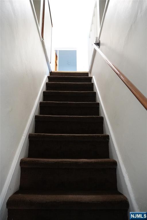 37 Hawthorne Avenue B