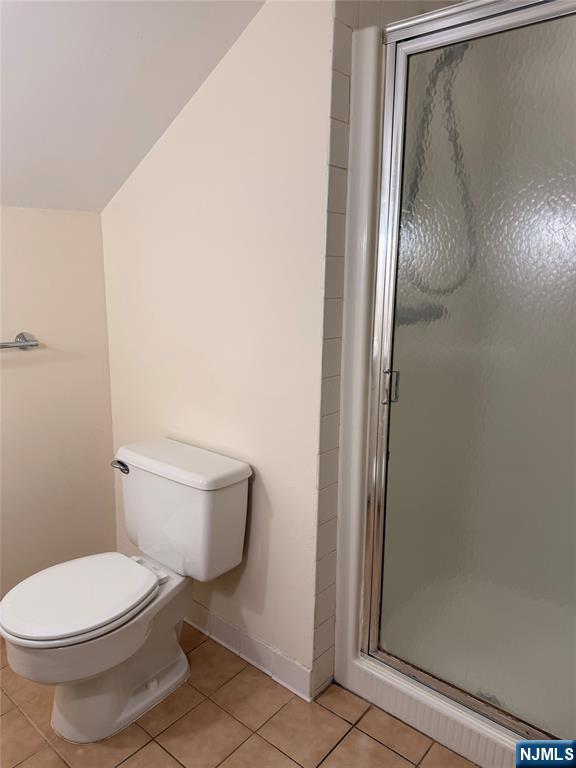 37 Hawthorne Avenue B