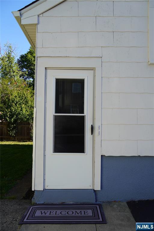 37 Hawthorne Avenue B