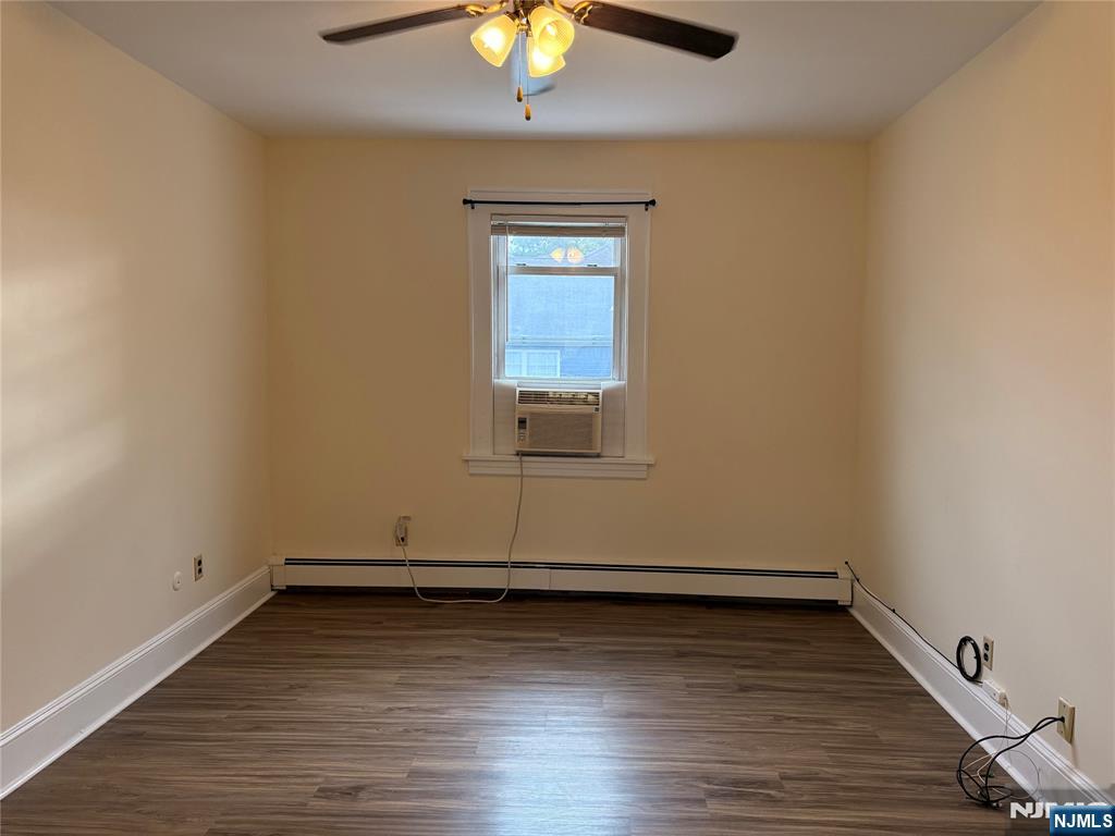 37 Hawthorne Avenue B