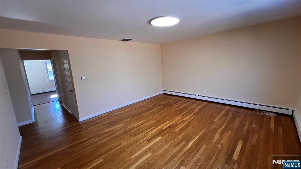 372 GILBERT Avenue 2