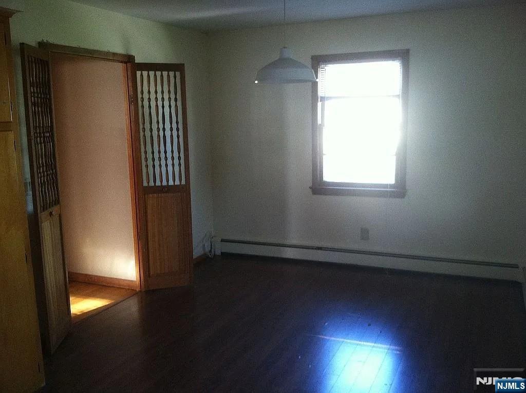 372 GILBERT Avenue 2