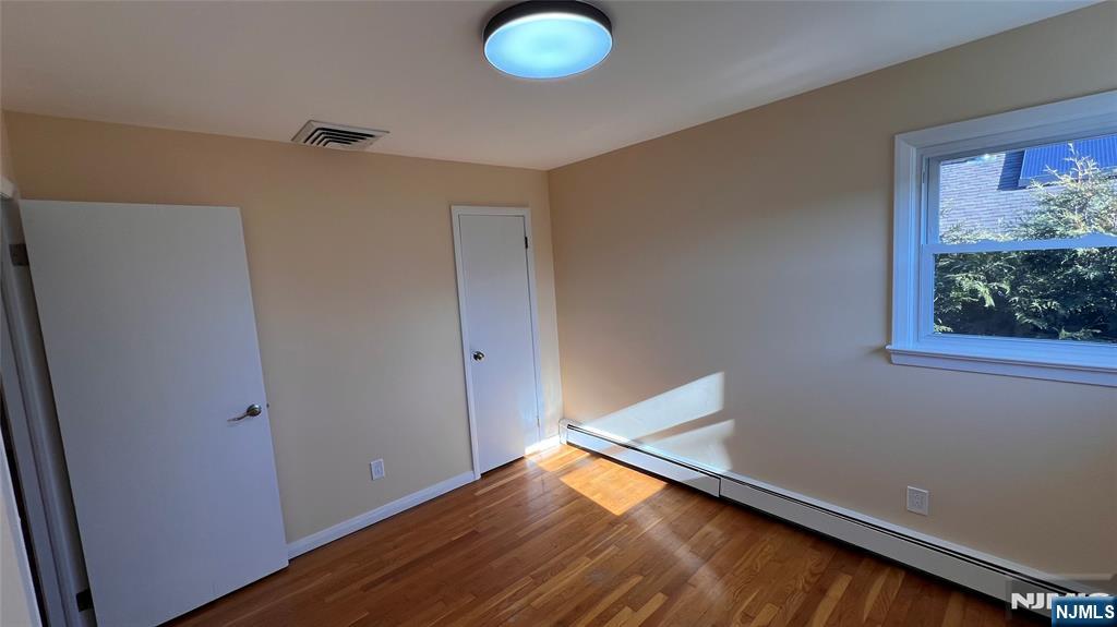 372 GILBERT Avenue 2