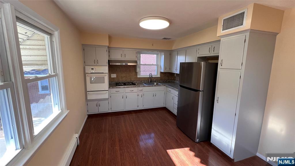 372 GILBERT Avenue 2