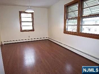 372 GILBERT Avenue 2