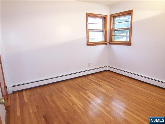 372 GILBERT Avenue 2