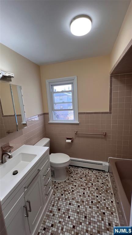 372 GILBERT Avenue 2