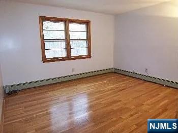 372 GILBERT Avenue 2