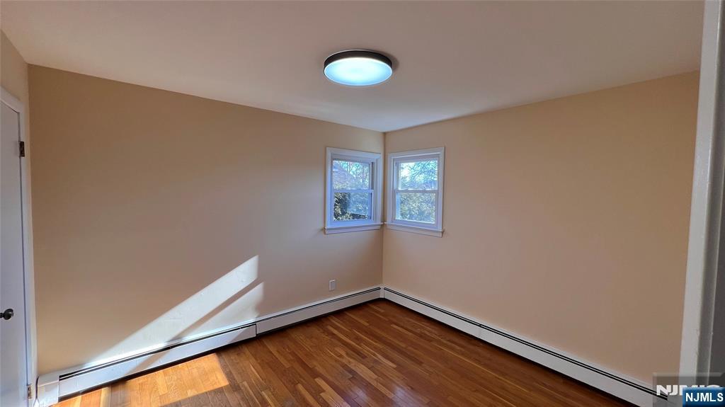 372 GILBERT Avenue 2