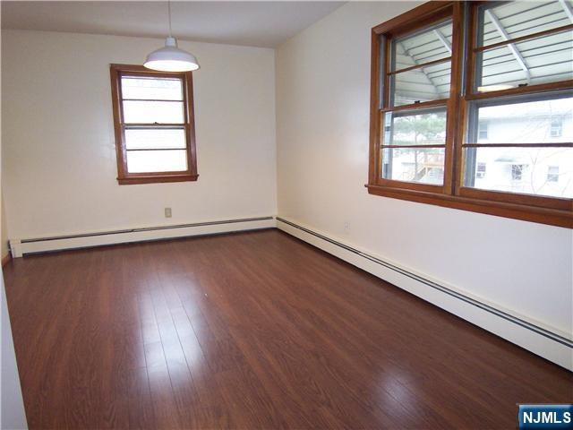 372 GILBERT Avenue 2