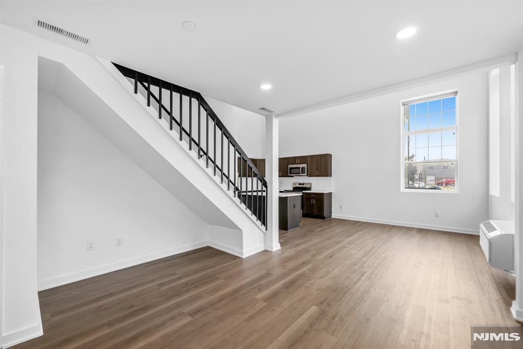 315 Railroad Avenue 106