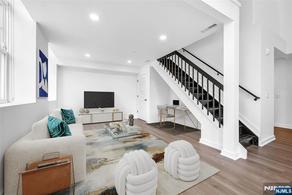 315 Railroad Avenue 107