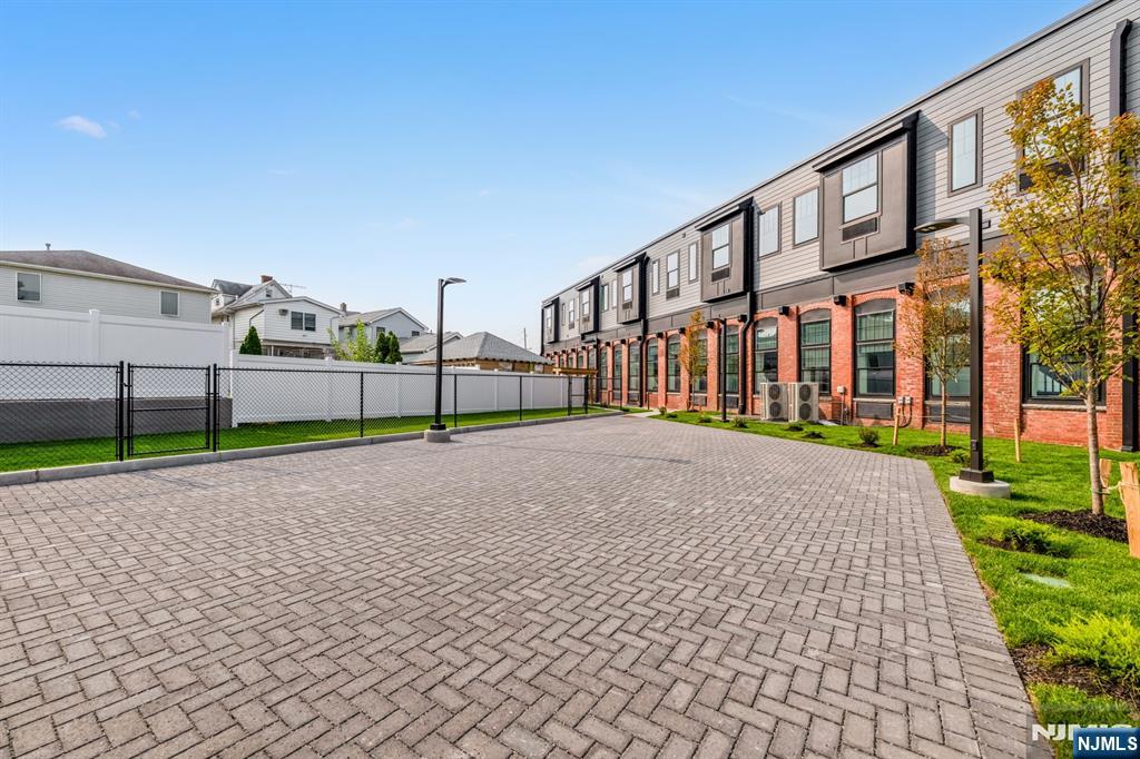 315 Railroad Avenue 107