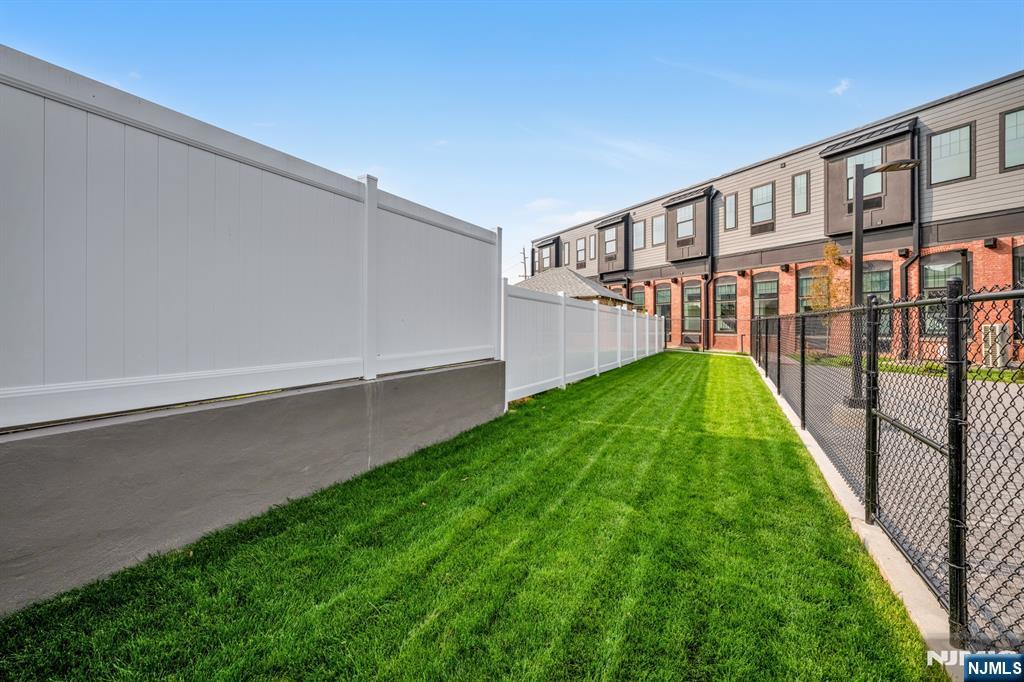 315 Railroad Avenue 107