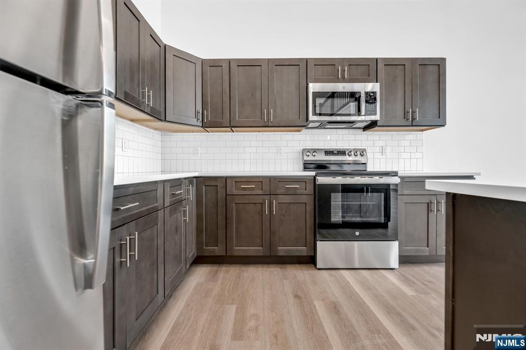 315 Railroad Avenue 107