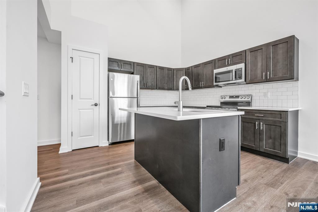 315 Railroad Avenue 107