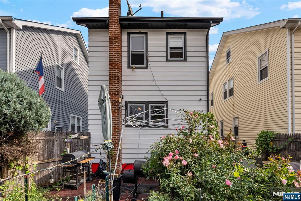 307 Ellery Avenue