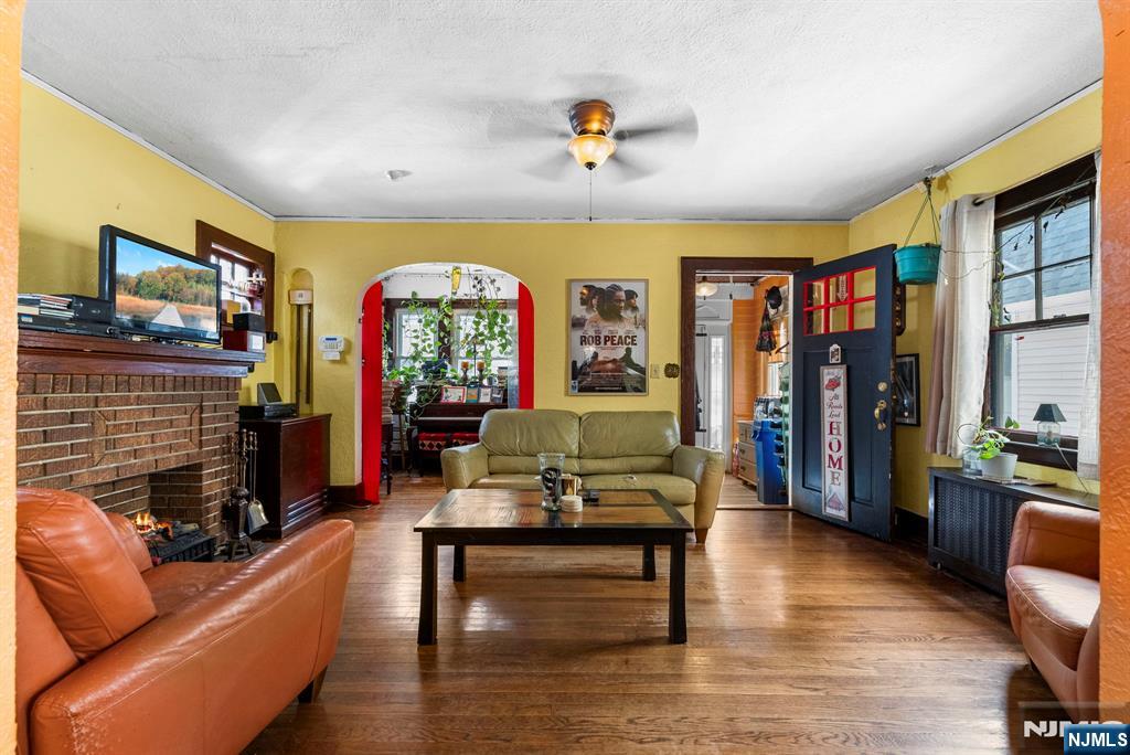 307 Ellery Avenue