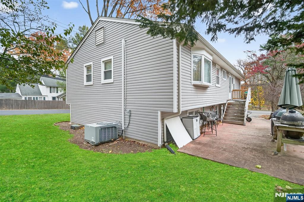 182 Yawpo Avenue