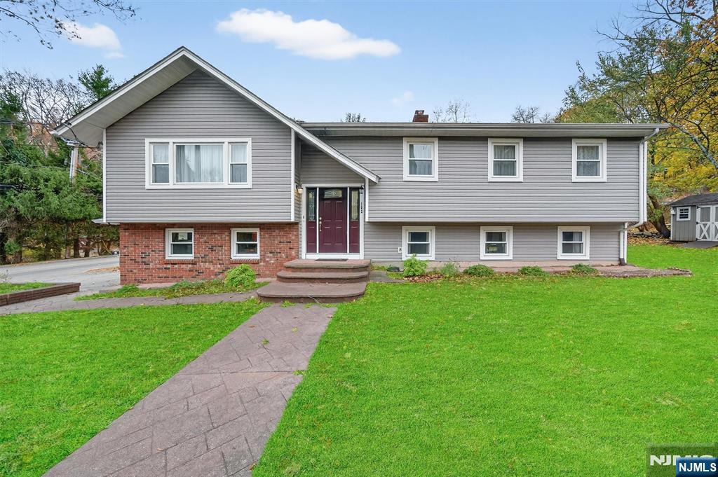 182 Yawpo Avenue