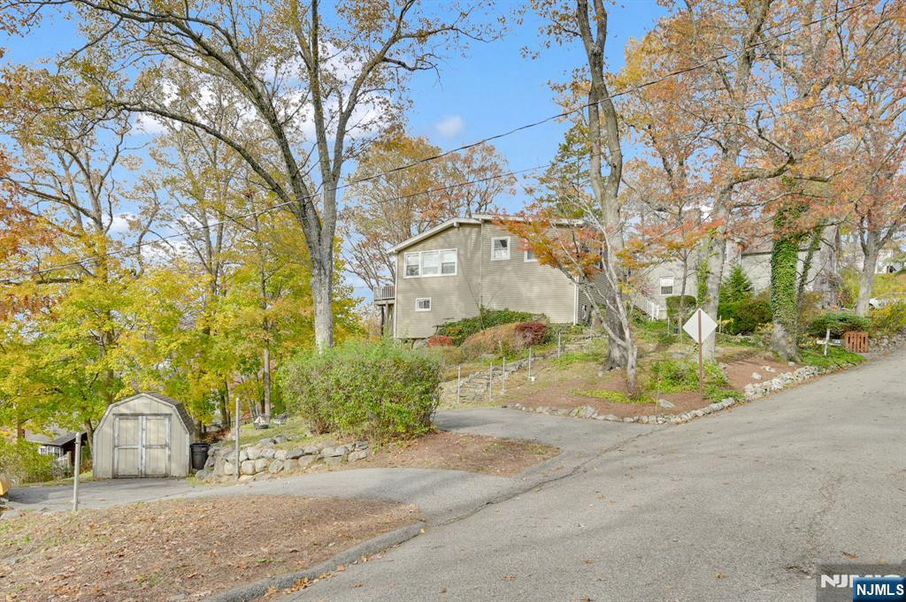 64 Bellot Road