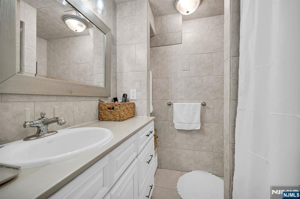 64 Bellot Road