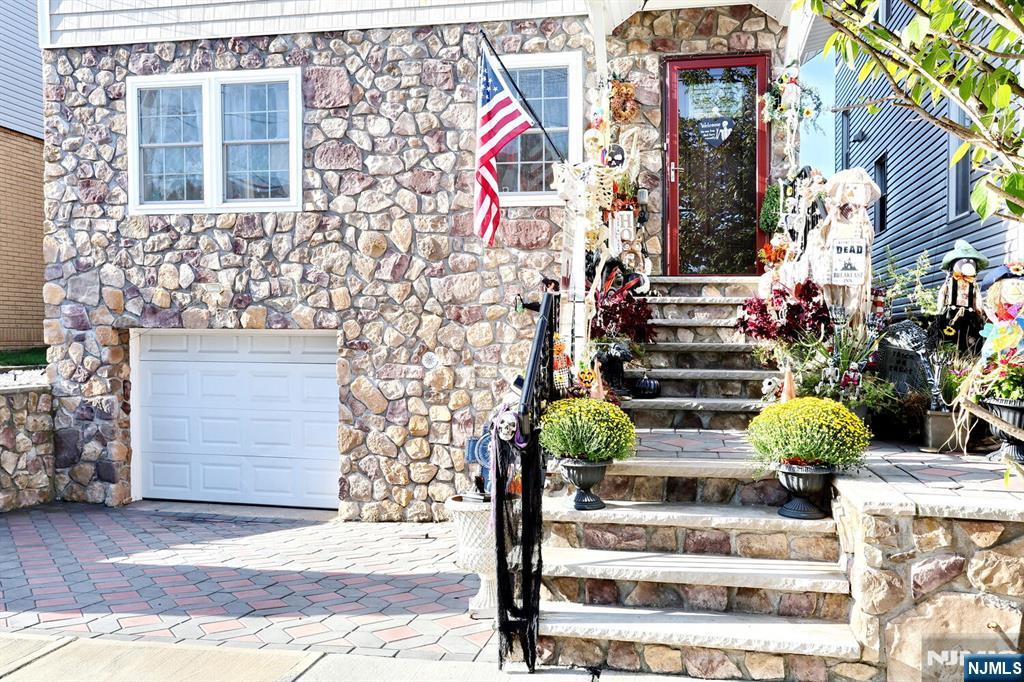 119 Crystal Street