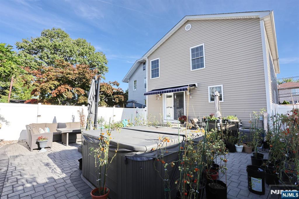 119 Crystal Street