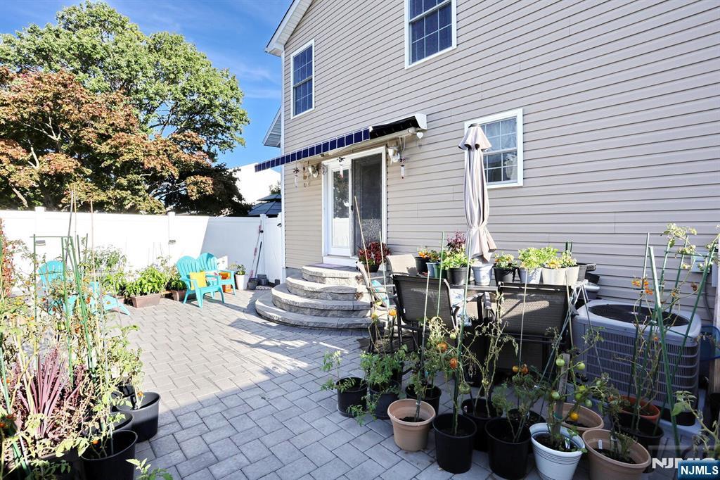 119 Crystal Street