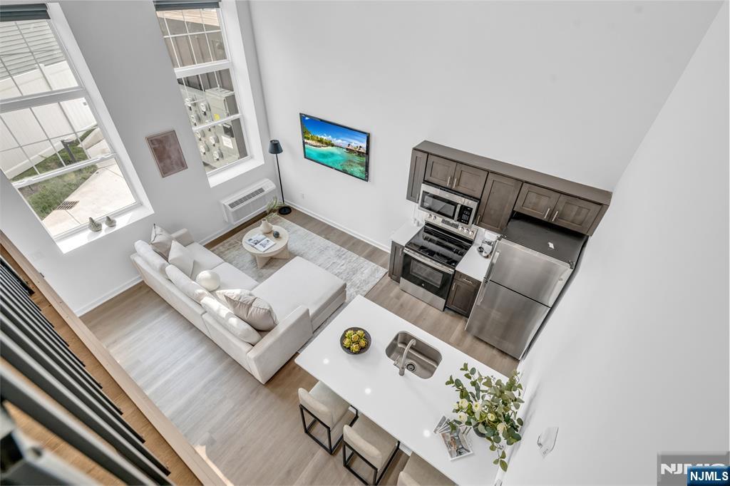 315 Railroad Avenue 110