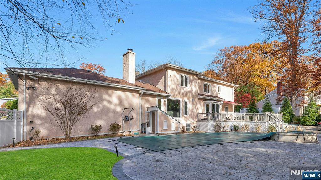 565 Faletti Way