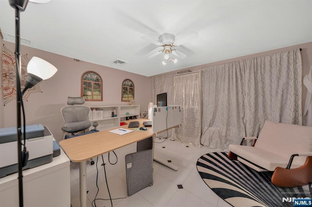 565 Faletti Way