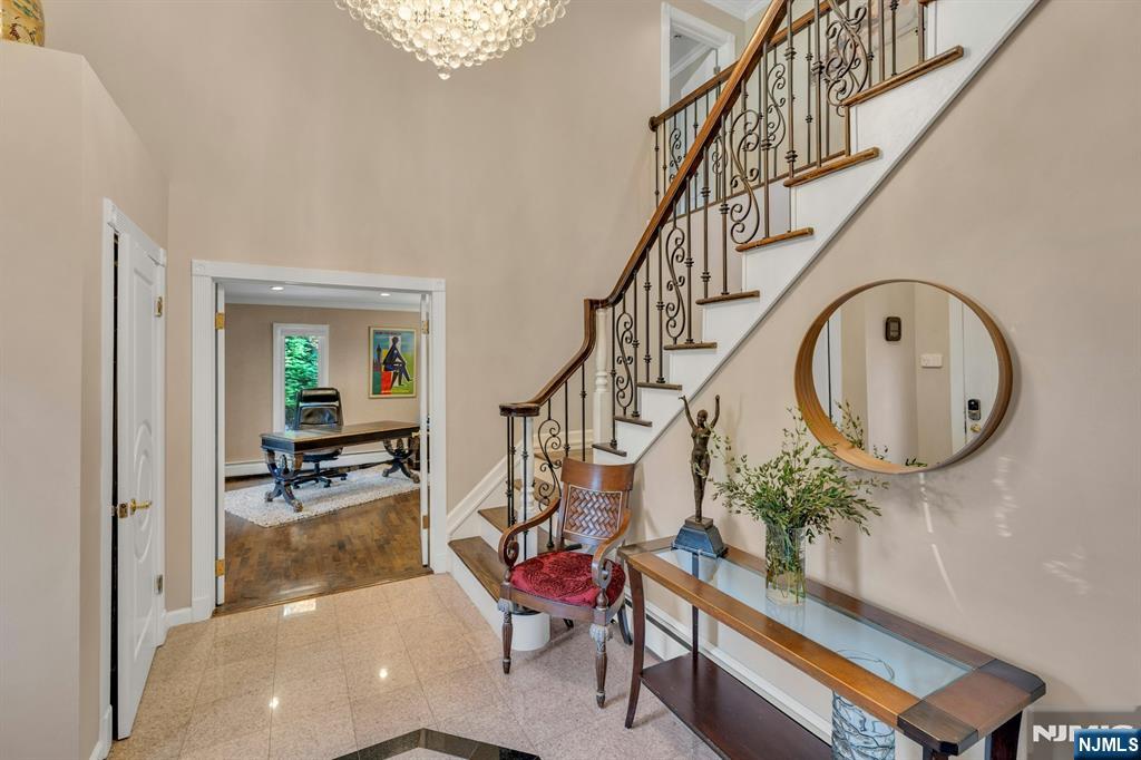 565 Faletti Way